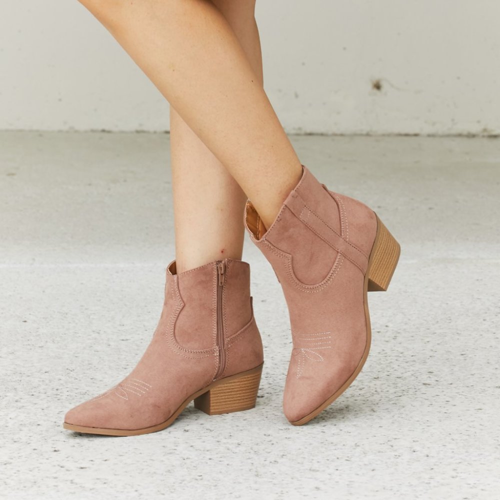 Qupid Austin Nights Embroidered Western Booties in Burlwood
